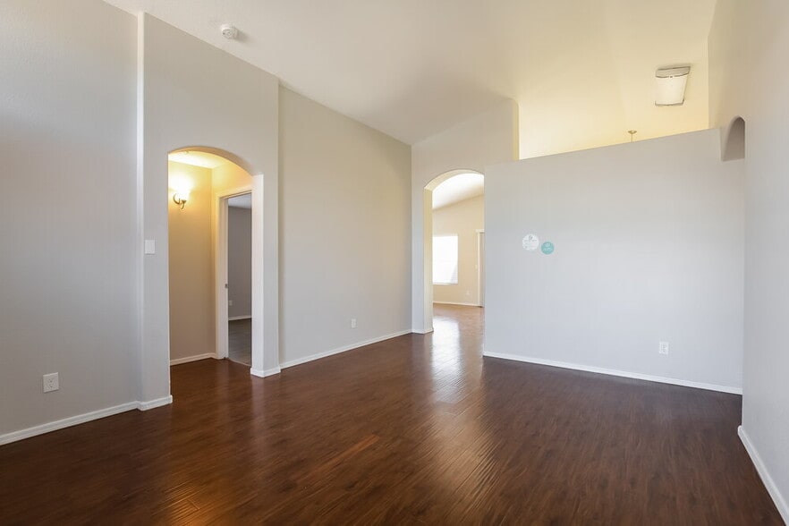 Building Photo - 4351 E Baywood Ave