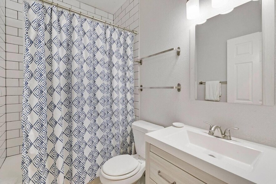 Building Photo - 3022 California St