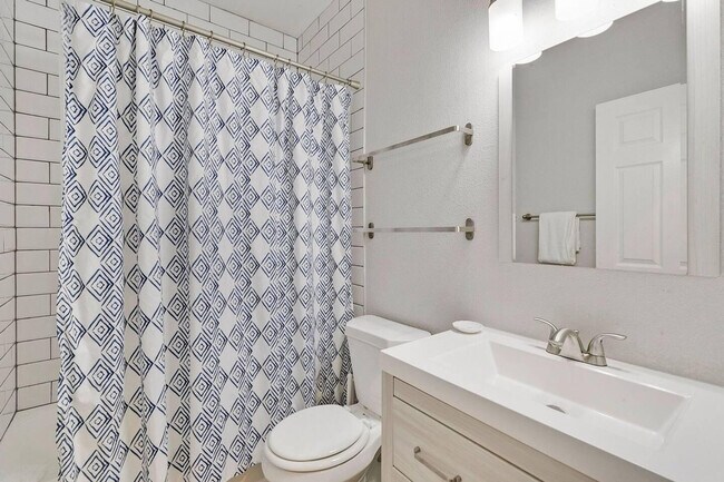 Building Photo - 3022 California St