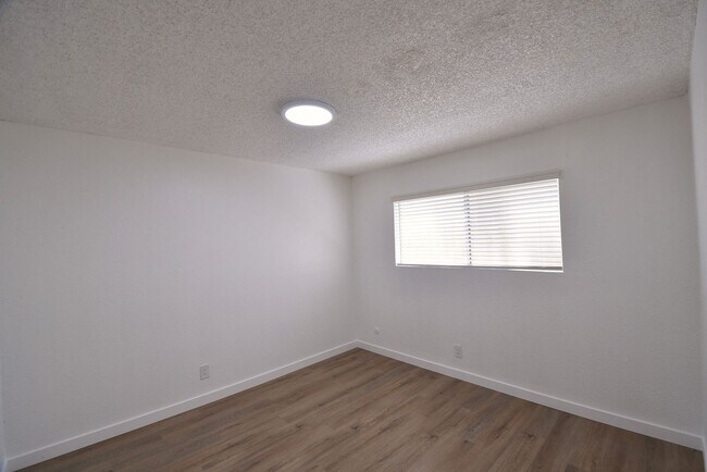 Building Photo - 21018 Gresham St