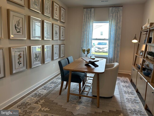 Building Photo - 265 Baker Dr