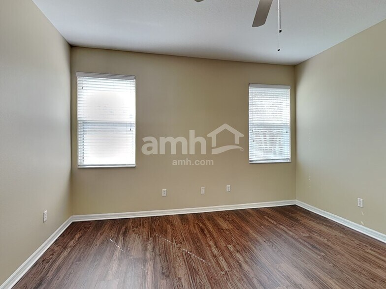 Building Photo - 1942 Beardsley Dr