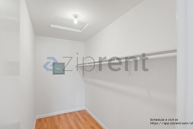 Building Photo - 426 Barnegat Ln