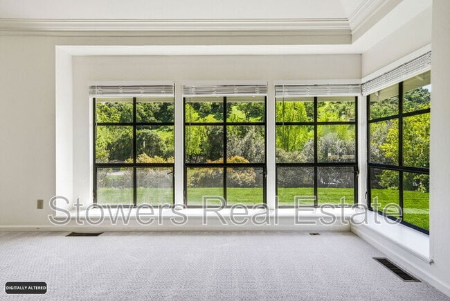 Building Photo - 618 Banister Ln