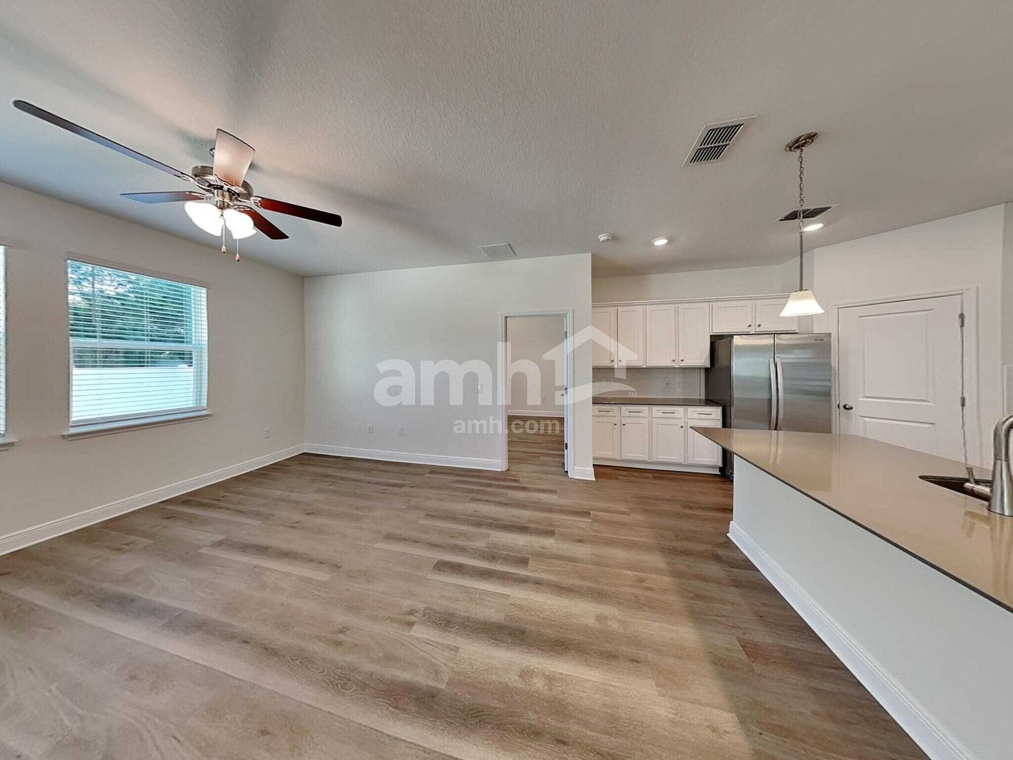 Building Photo - 1074 Heavenly Dr