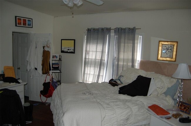 Building Photo - 1905 David St