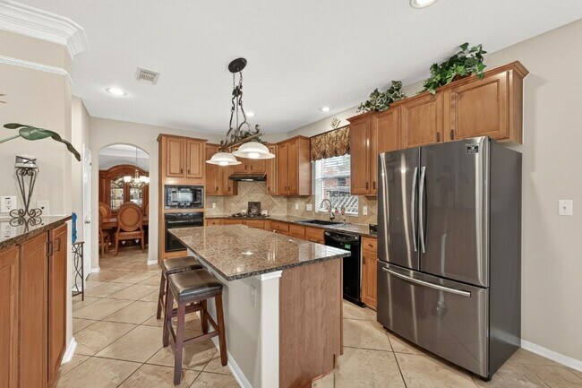 Building Photo - 6003 Dover Creek Ln