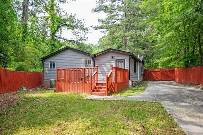 Building Photo - 3479 Thompson Dr NW