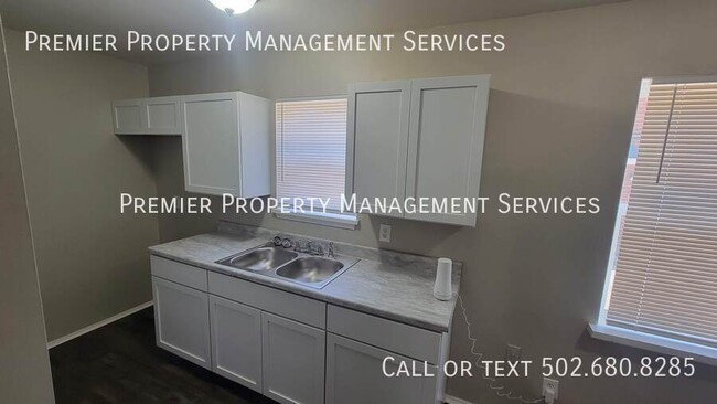 Building Photo - 6603 Strawberry Ln