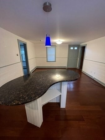 Building Photo - 793 Country Way