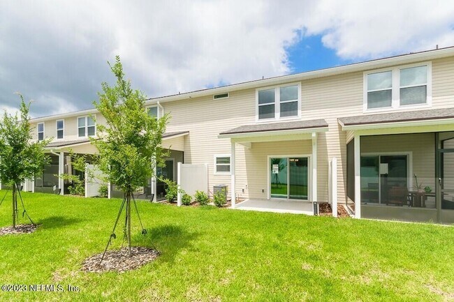 Building Photo - 13973 Sterely Ct N