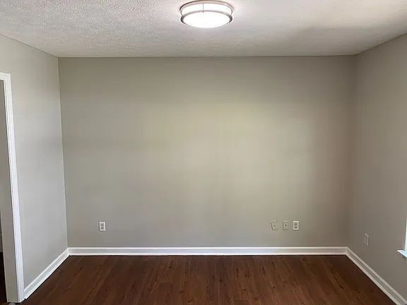 Building Photo - "Charming 3-Bed Home with Spacious Layout in Chattanooga!"