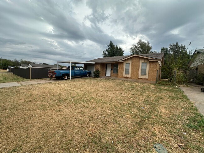 Building Photo - 4808 S Dimple Dr