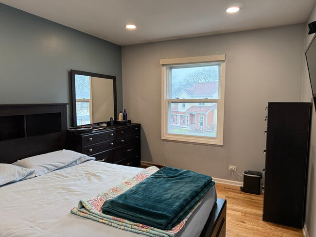 Building Photo - 1 S Stonington Dr