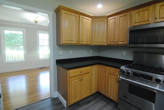 Building Photo - 46 Cherrywood Dr