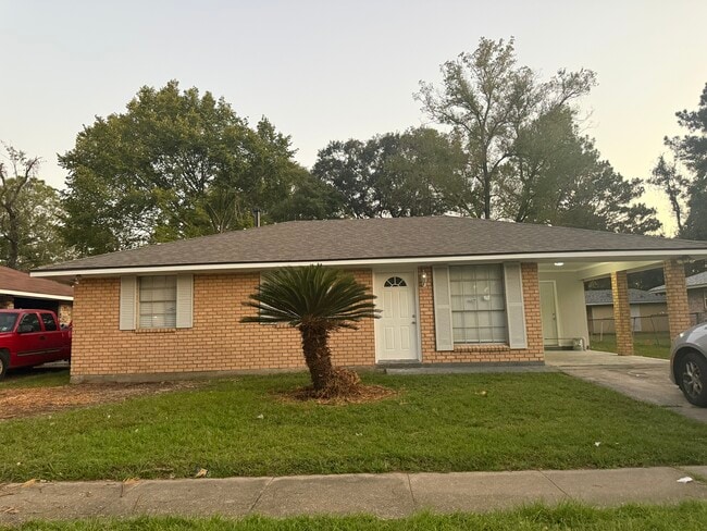 Building Photo - 7884 Grayson Ave