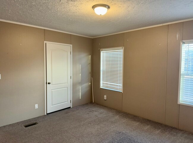 Building Photo - 459 Mason Hill Ln