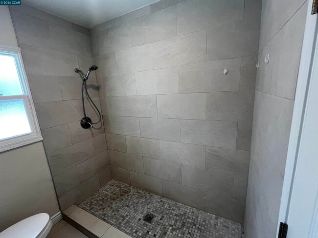 Building Photo - 2824 23rd Ave