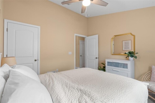 Building Photo - 6714 Breezy Palm Dr