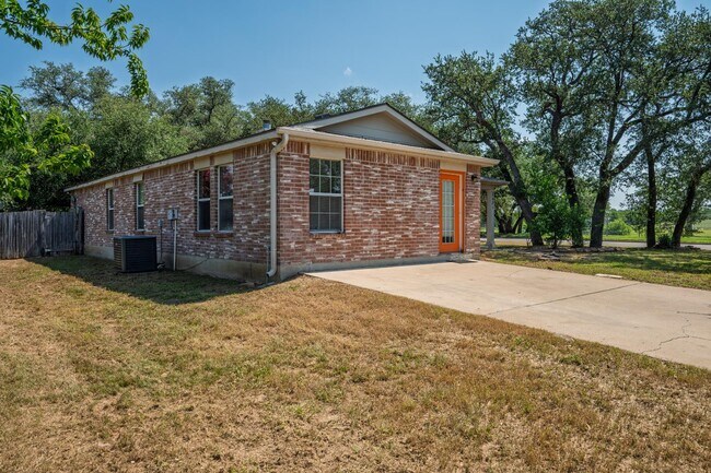 Building Photo - 2401 Haven Dr