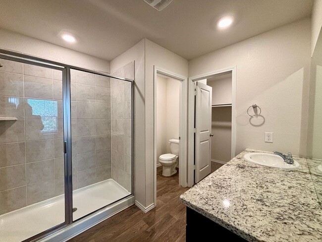Building Photo - Welcome home to this Charming smart home f...