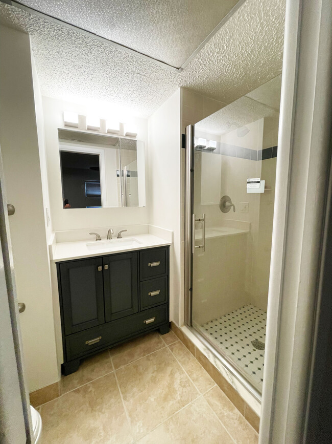 Building Photo - 1811 Mississippi Ave NE