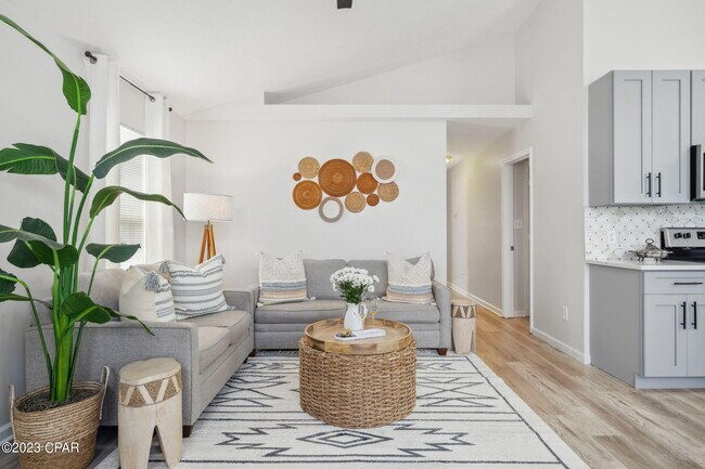 Building Photo - 213 Coquina Shell Wy