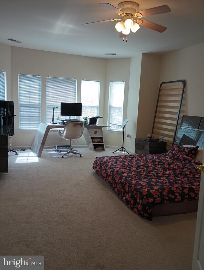 Building Photo - 42133 Fremont Preserve Square