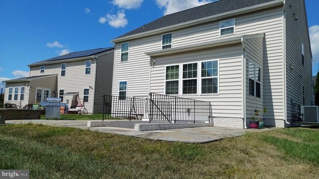 Building Photo - 25501 Emerson Oaks Dr