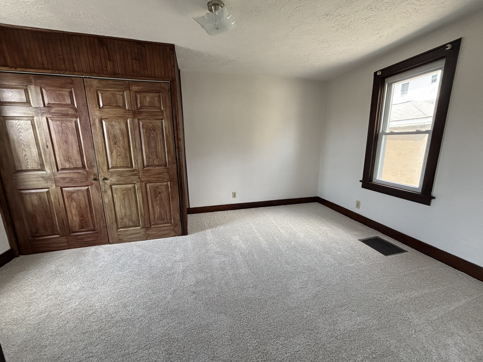 Building Photo - 912 Highland Ave