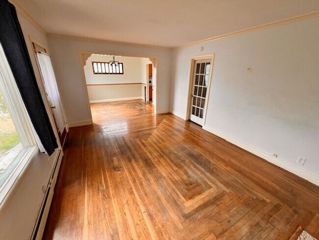 Building Photo - 2162