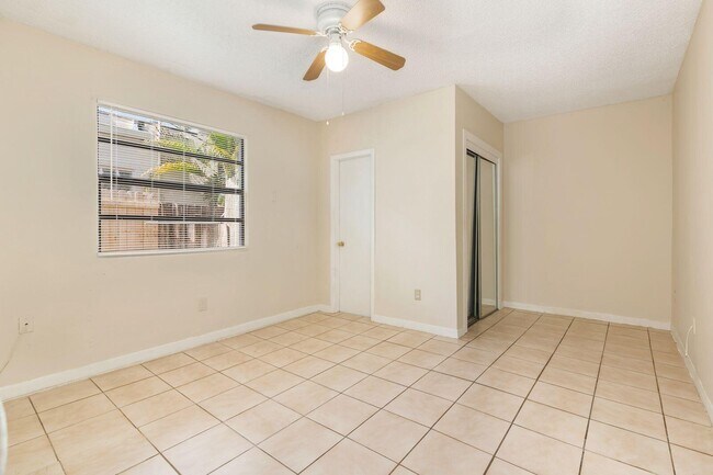 Building Photo - 5003 Garden Ave