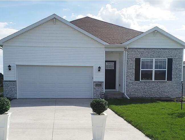 Building Photo - 3400 Dreusicke Dr