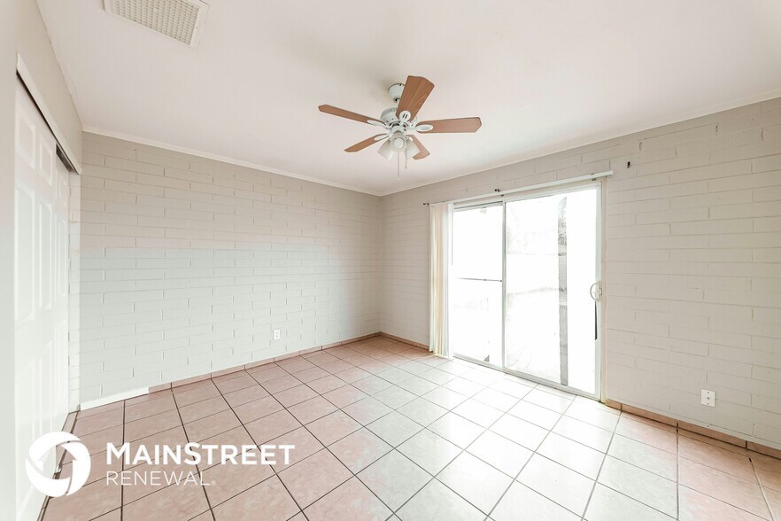 Building Photo - 3640 N 49th Dr