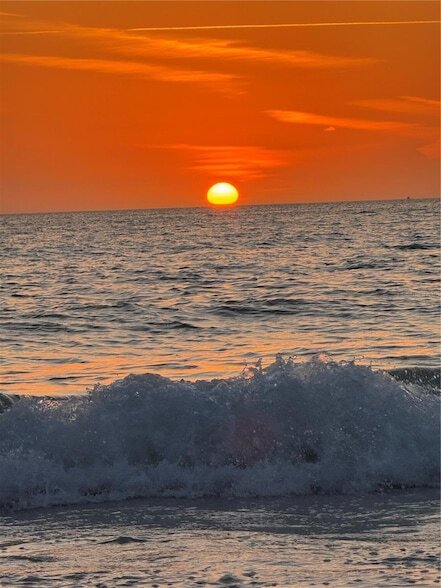 Building Photo - 654 Windrush Bay Dr