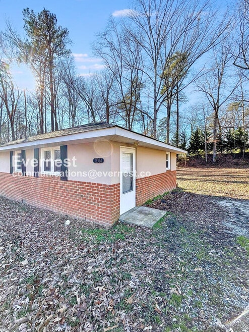 Building Photo - 12364 Mason Ave