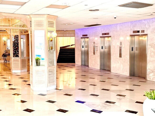 Building Photo - 3180 S Ocean Dr