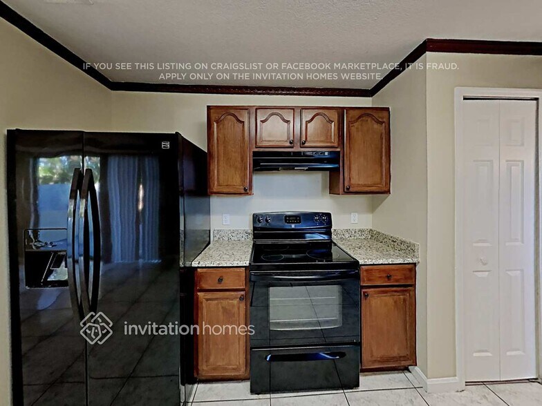 Building Photo - 700 McLean Ct