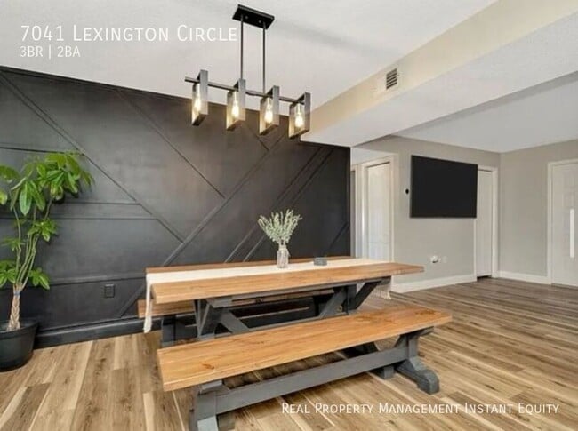 Building Photo - 7041 Lexington Cir