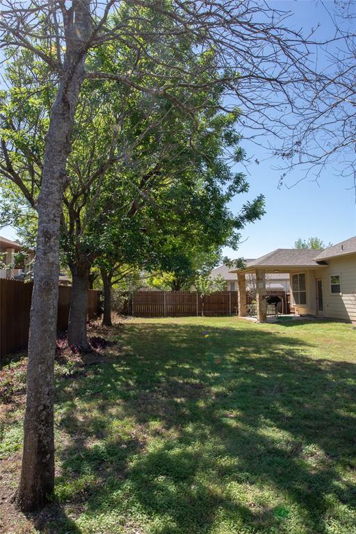 Building Photo - 2121 Settlers Park Loop