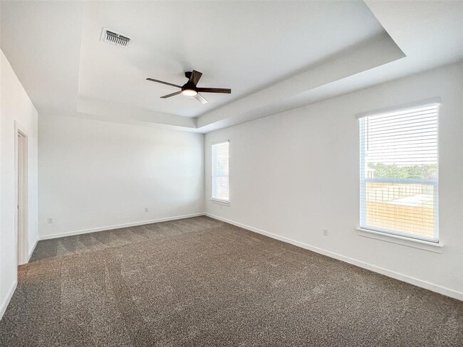Building Photo - 1829 Walnut Grv Bnd