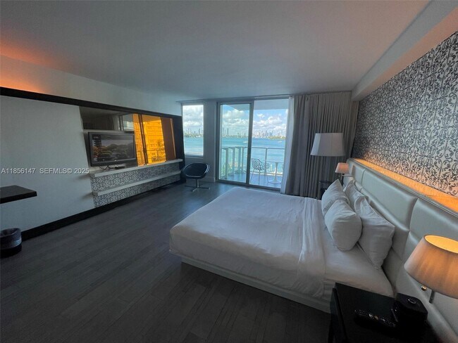 Building Photo - 1100 West Ave