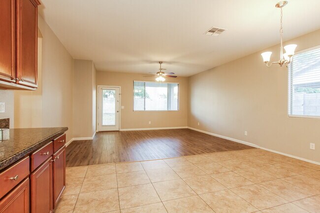 Building Photo - 14338 W Crocus Dr