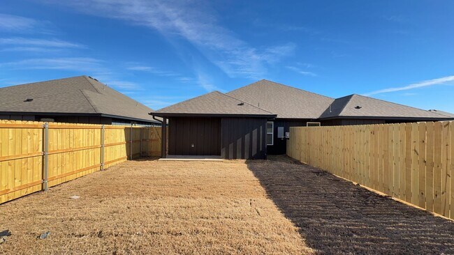 Building Photo - 11403 University Drive