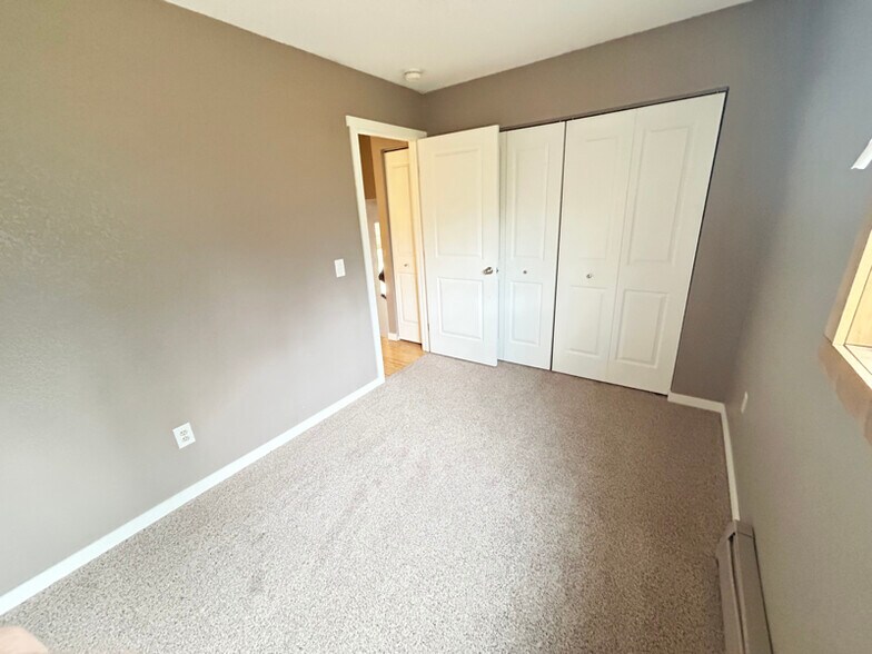 Building Photo - 3210 N Bald Eagle Dr