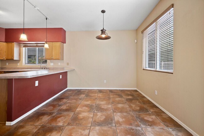 Building Photo - Santa Fe Home in Silverado Hills with Pool!