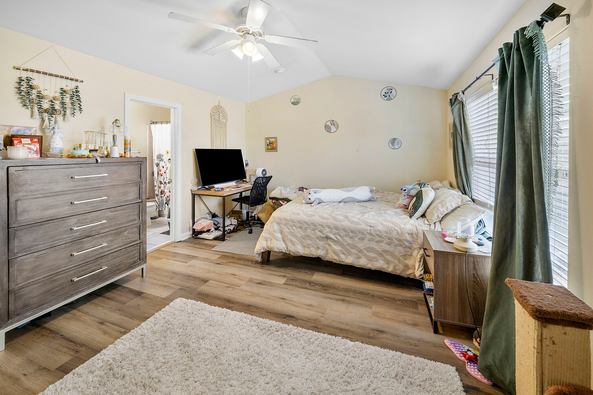 Building Photo - 3831 Cherokee Woods Way