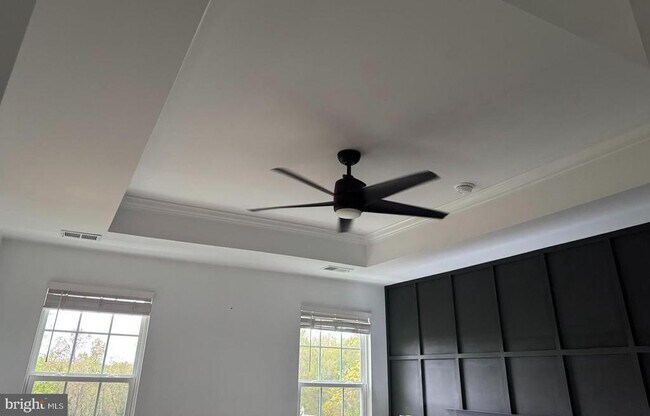 Building Photo - 9816 Cedarmass Cir