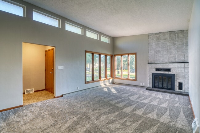 Building Photo - 1817 14th St S