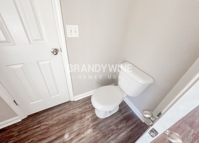 Building Photo - 581 Twin Oaks Ln